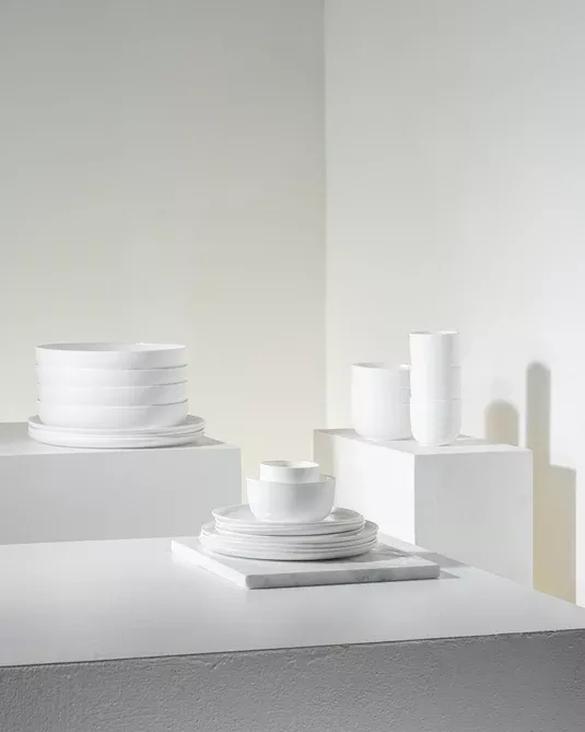 Serax BASE Geschirrset 24 tlg. von Piet Boon - komplettes Design Geschirr in weiß