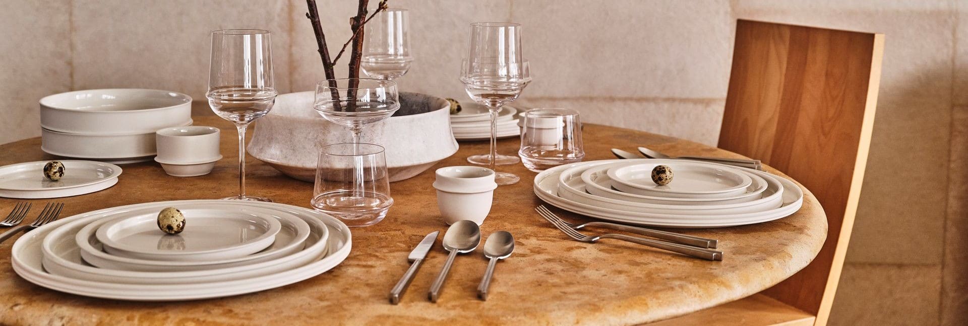 Serax Geschirr entdecken: Elegantes Design für perfekte Geschenke - stilvolles Porzellan und Keramik